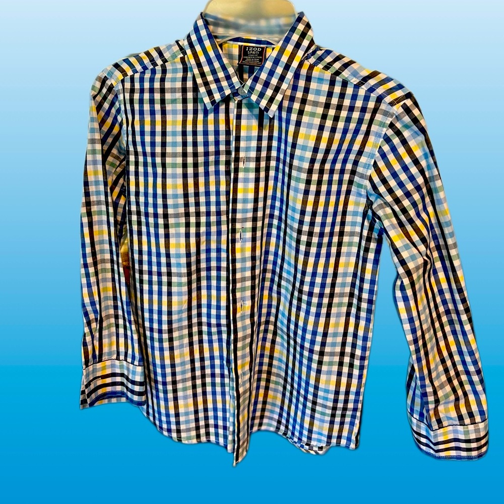✨Boys Izod plaid dress shirt ✨ like new